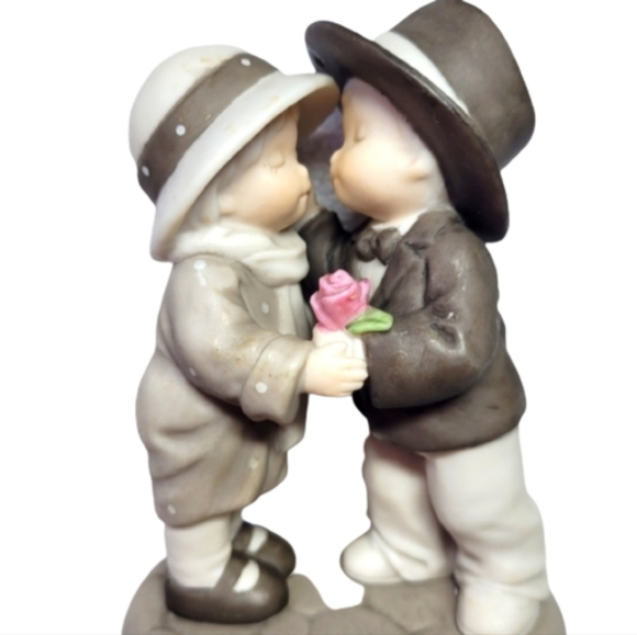 •𝘼 𝙍𝙊𝙎𝙀 𝙁𝙊𝙍 𝘼 𝙆𝙄𝙎𝙎💋•  •𝙃𝙊𝙒 𝘾𝘼𝙉 𝙄 𝙈𝙄𝙎𝙎...• - Picture 6 of 16